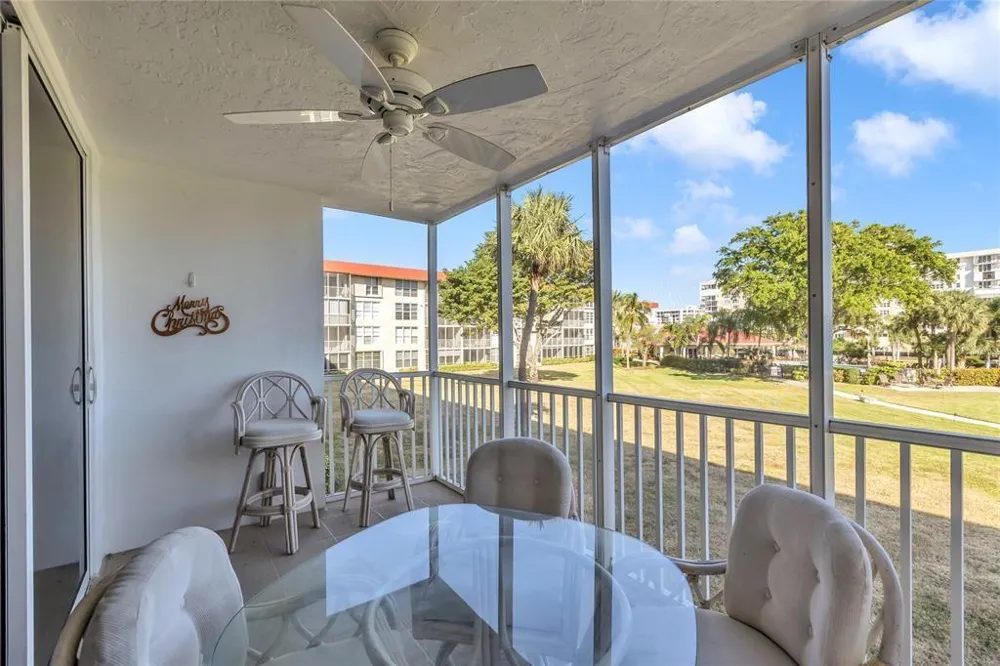 3150 NE 48th Court #204 Lighthouse Point, FL 33064