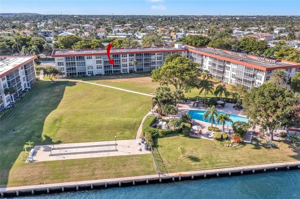 3150 NE 48th Court #204 Lighthouse Point, FL 33064