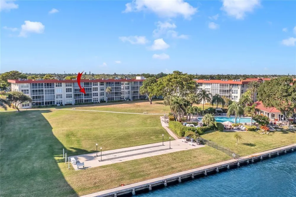 3150 NE 48th Court #204 Lighthouse Point, FL 33064