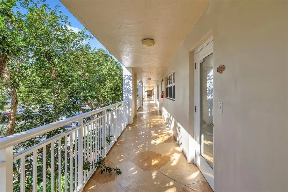 3150 NE 48th Court #204 Lighthouse Point, FL 33064