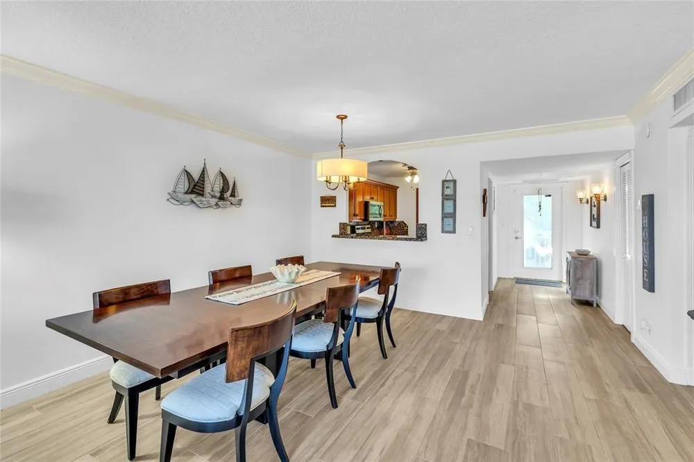 3150 NE 48th Court #204 Lighthouse Point, FL 33064
