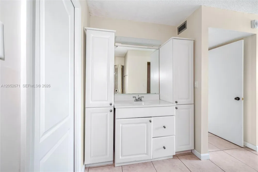 6861 SW 147th Ave #3G Miami, FL 33193