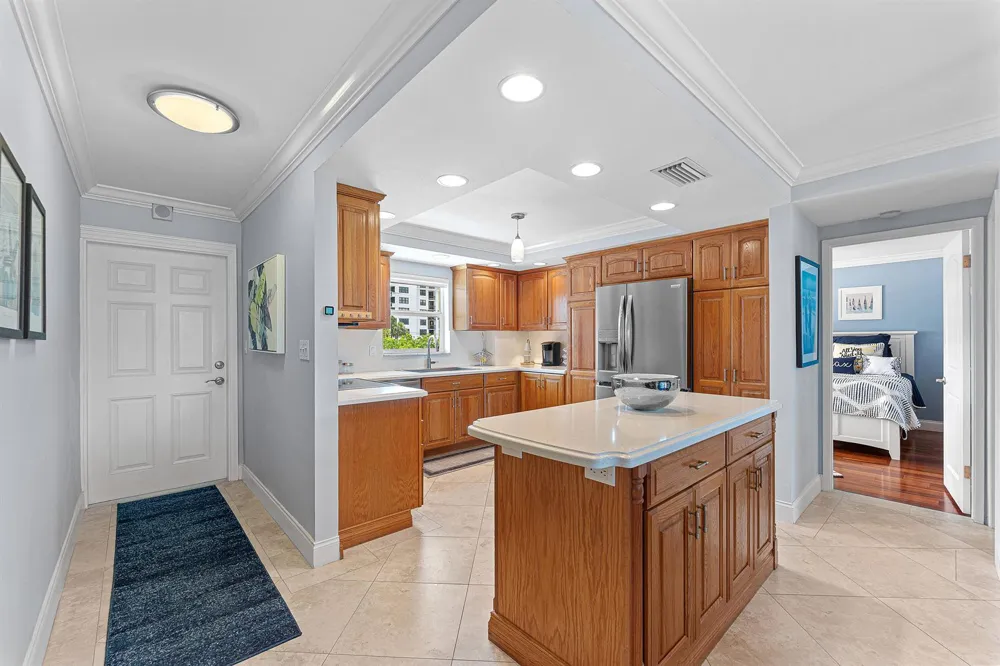 1160 Hillsboro Mile #205 Hillsboro Beach, FL 33062