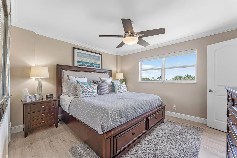 1160 Hillsboro Mile #205 Hillsboro Beach, FL 33062