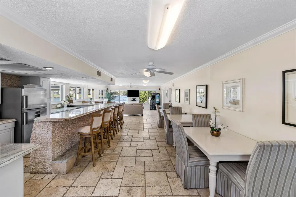 1160 Hillsboro Mile #205 Hillsboro Beach, FL 33062