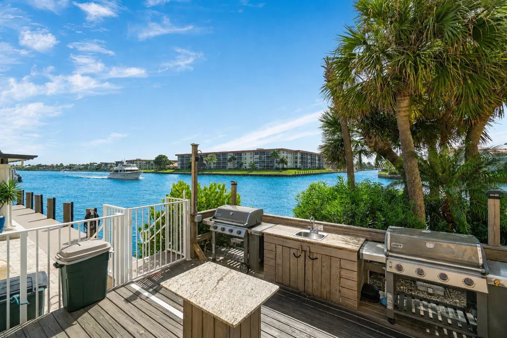 1160 Hillsboro Mile #205 Hillsboro Beach, FL 33062