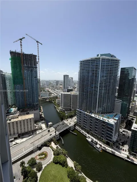 475 Brickell Ave #4008