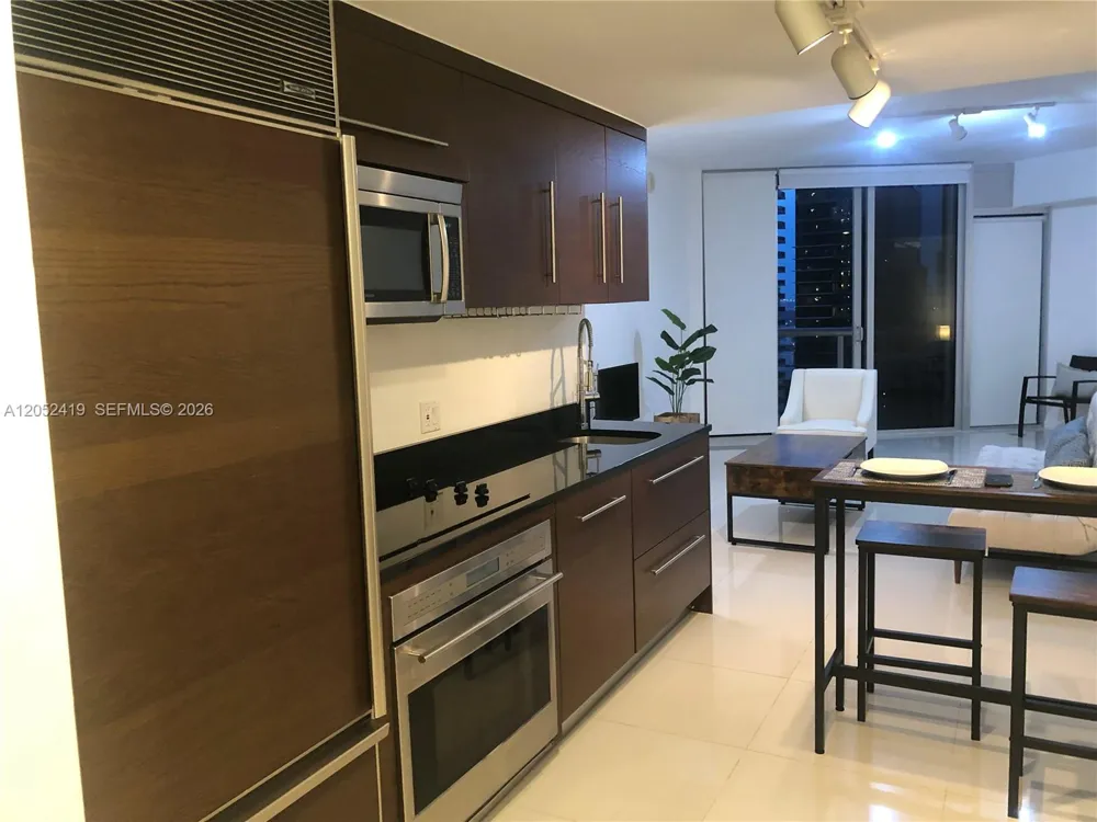 475 Brickell Ave #4008 Miami, FL 33131