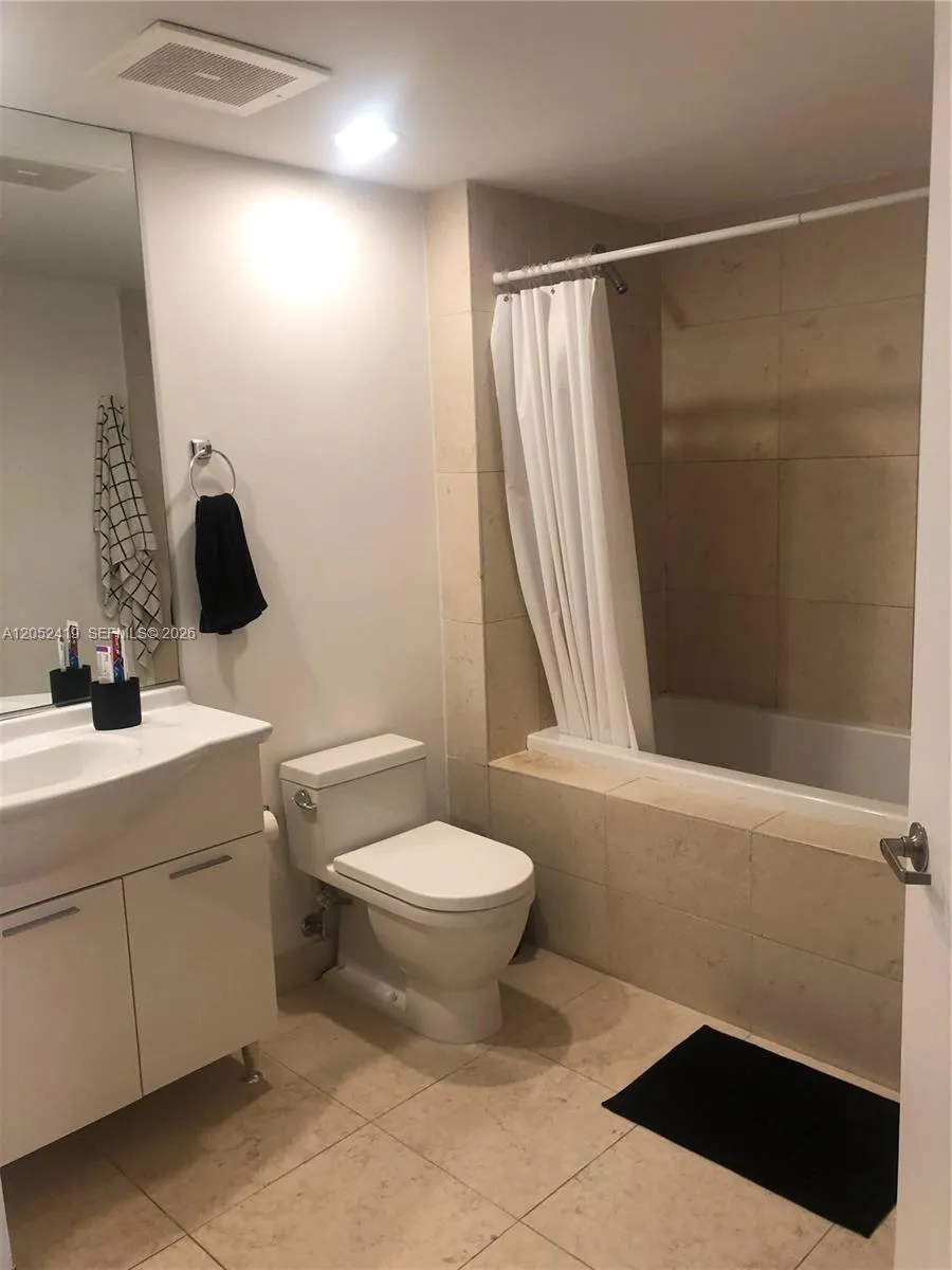 475 Brickell Ave #4008 Miami, FL 33131