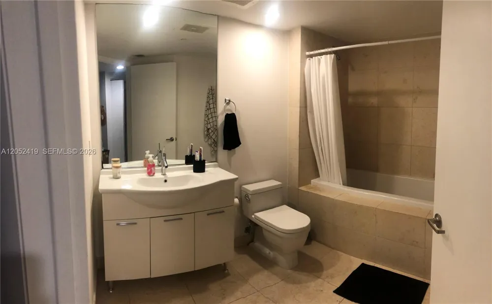 475 Brickell Ave #4008 Miami, FL 33131