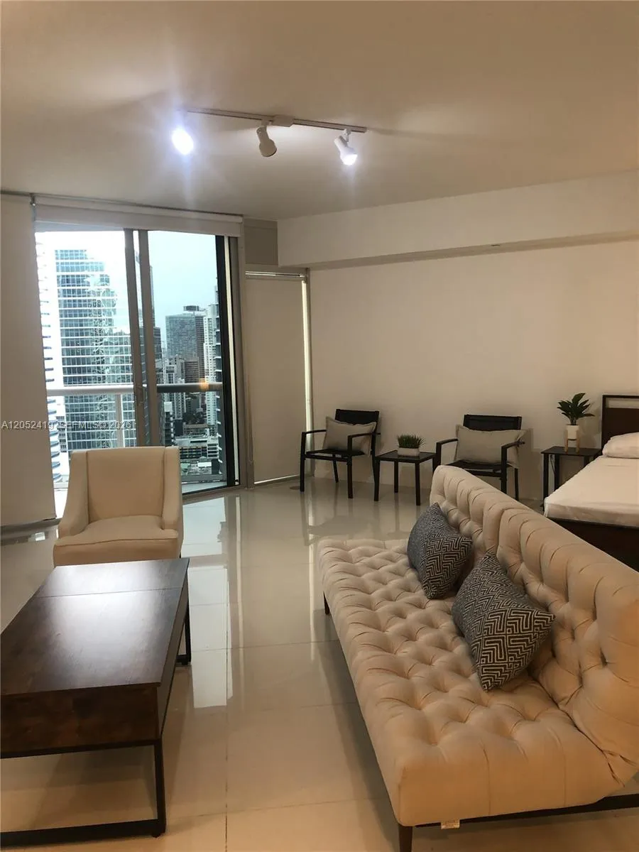 475 Brickell Ave #4008 Miami, FL 33131
