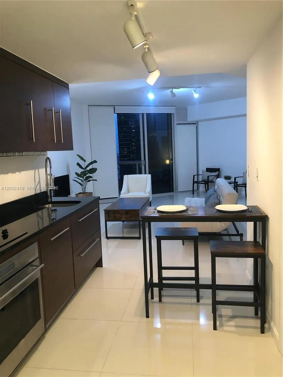 475 Brickell Ave #4008 Miami, FL 33131