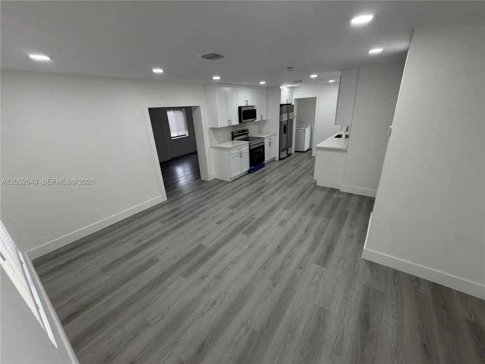 13885 NW 5th Ave North Miami, FL 33168