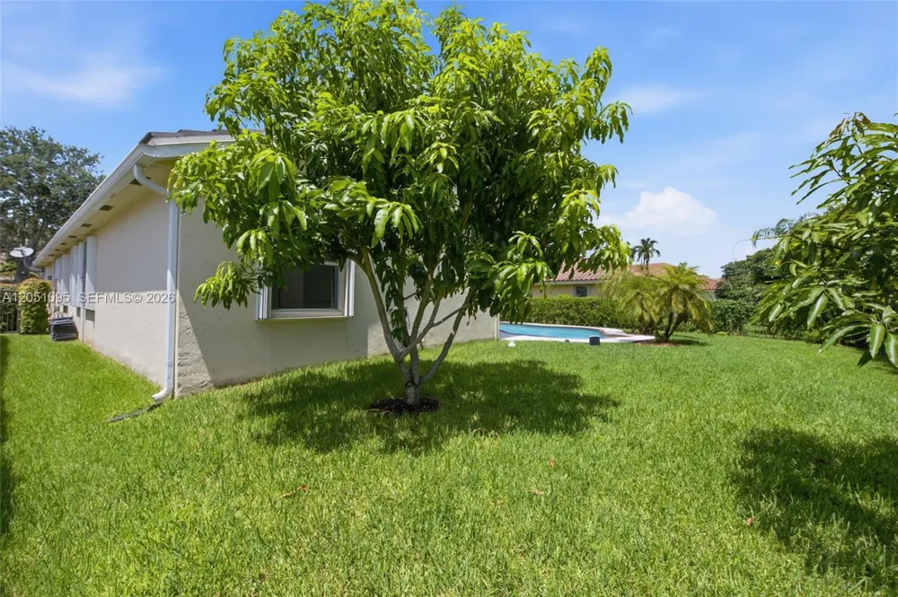 2667 Palmer Pl Weston, FL 33332