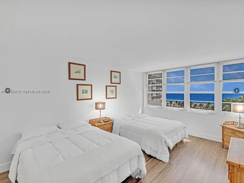 100 Lincoln Rd #721 Miami Beach, FL 33139