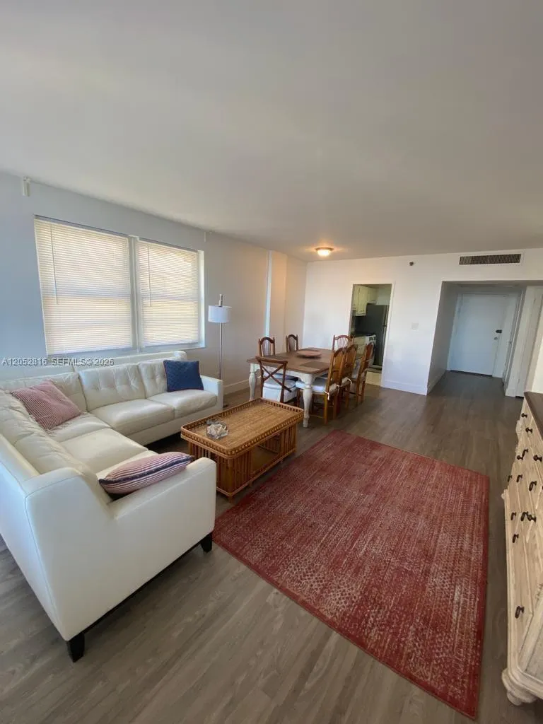 100 Lincoln Rd #721 Miami Beach, FL 33139