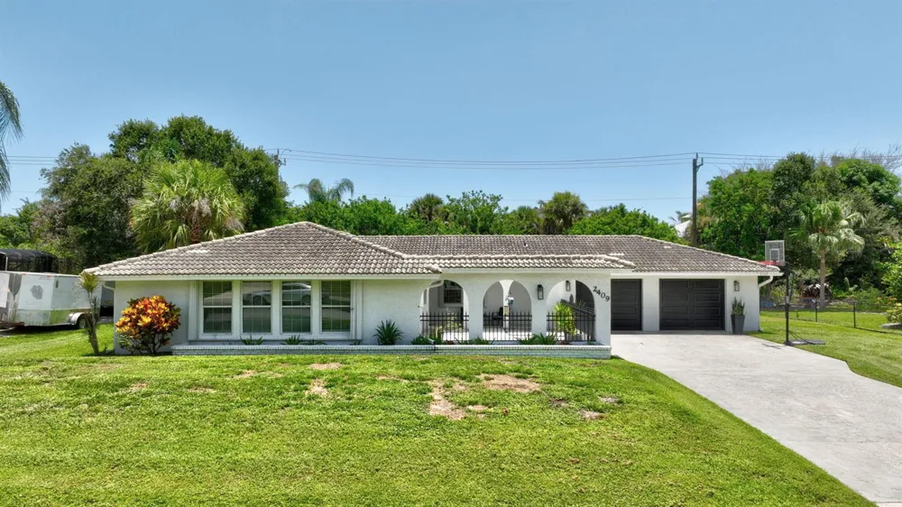 2409 NW Everglades Boulevard Stuart, FL 34994