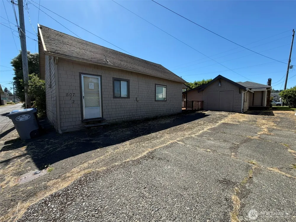 507 W 2nd Street Aberdeen, WA 98520