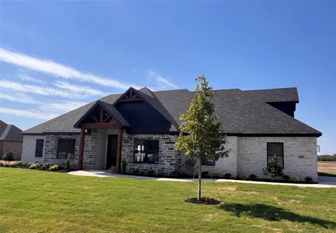 1404 Dixie Estates Way