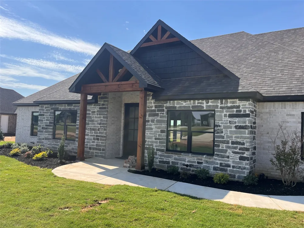 1404 Dixie Estates Way Whitesboro, TX 76273