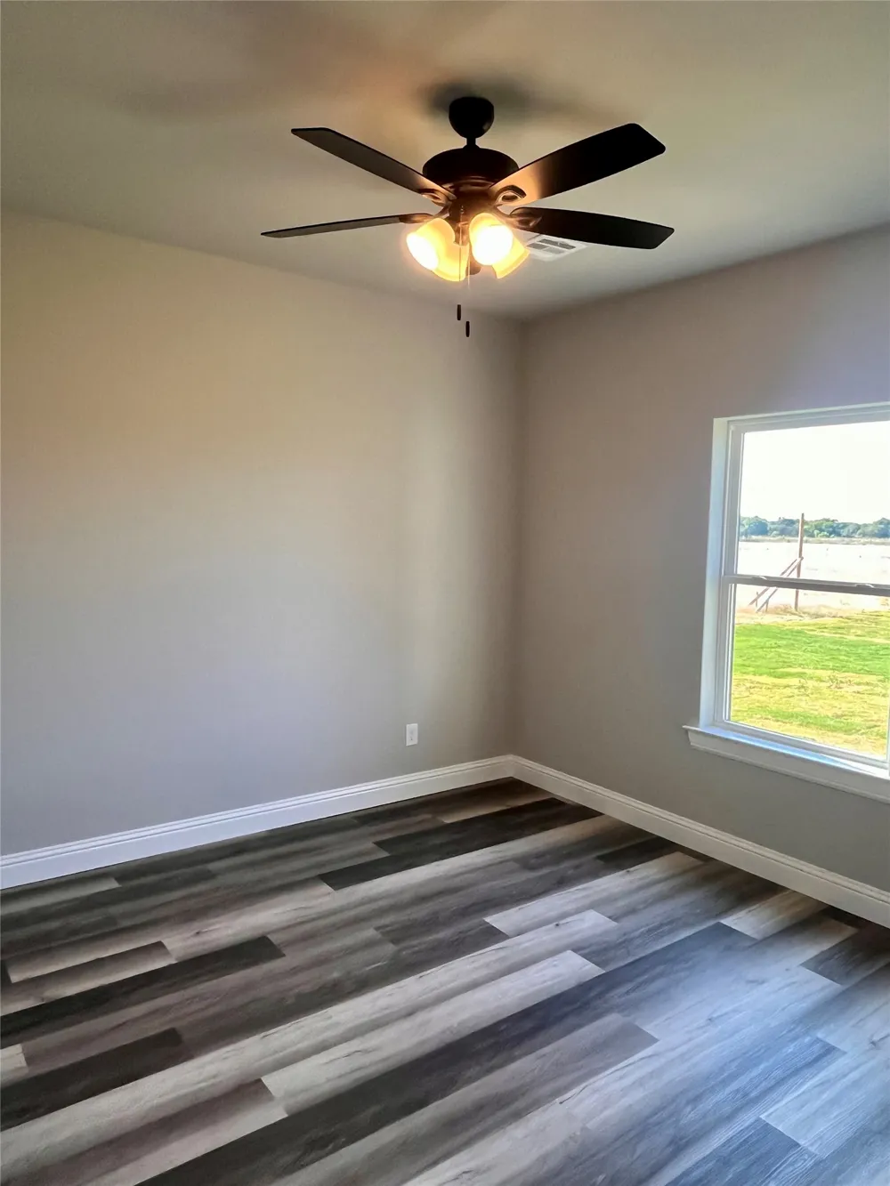 1404 Dixie Estates Way Whitesboro, TX 76273