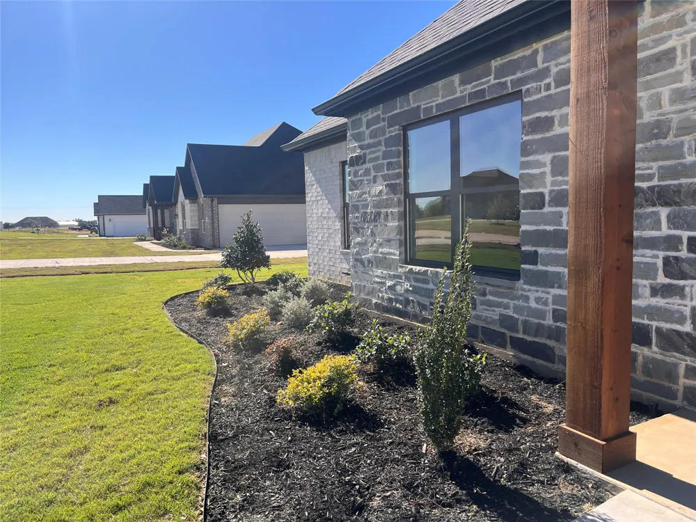 1404 Dixie Estates Way Whitesboro, TX 76273