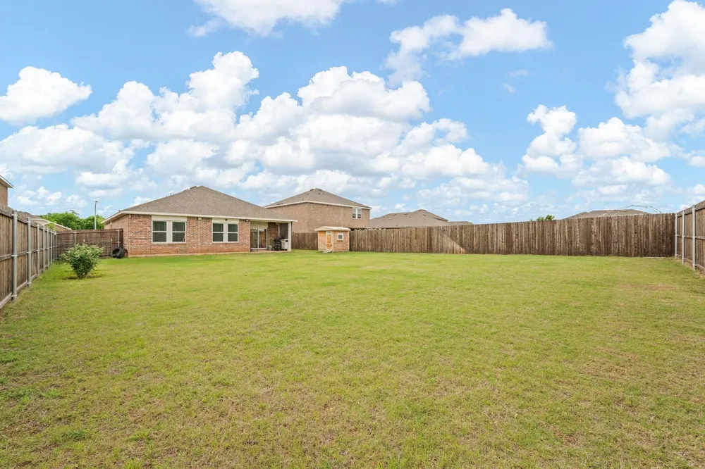 8 Glen Crossings Road Edgecliff Village, TX 76134