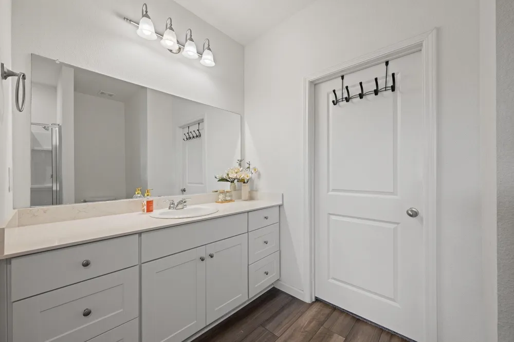 8 Glen Crossings Road Edgecliff Village, TX 76134
