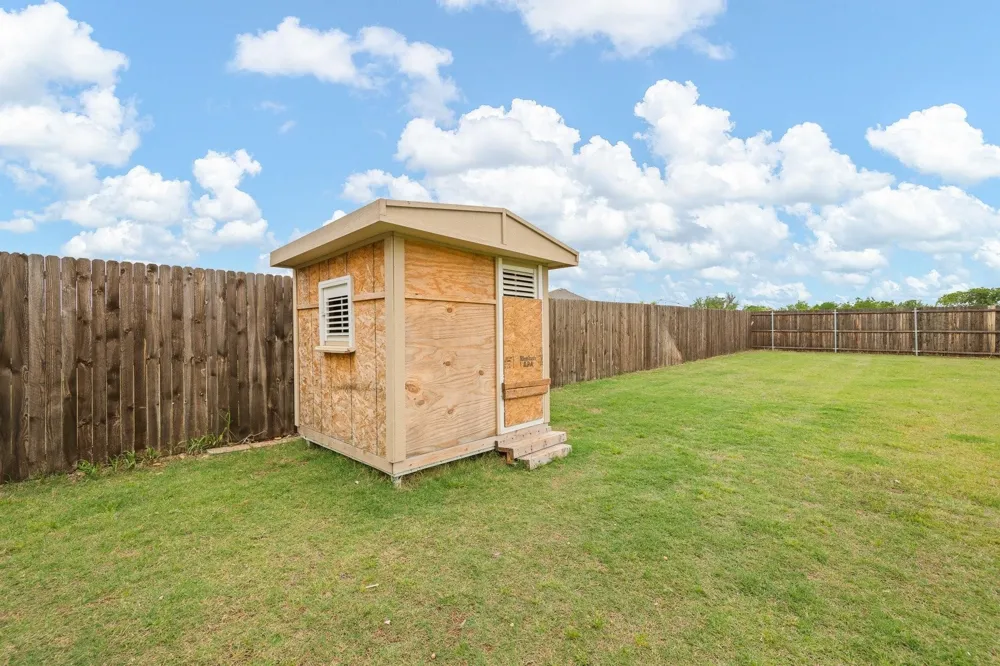 8 Glen Crossings Road Edgecliff Village, TX 76134