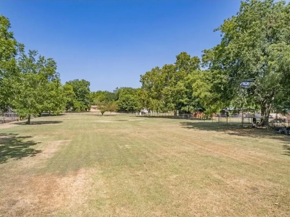 777 LCR 463 Mexia, TX 76667