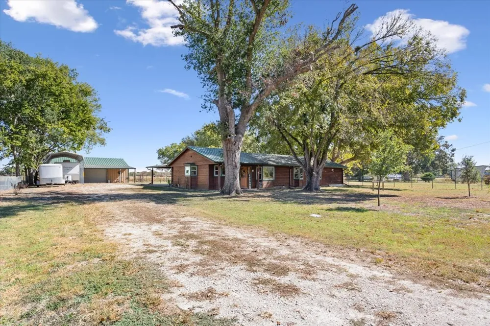 777 LCR 463 Mexia, TX 76667