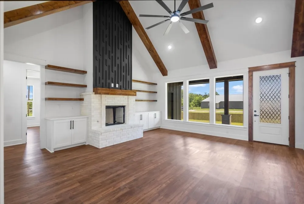 17402 Woodcrest Circle Lindale, TX 75771