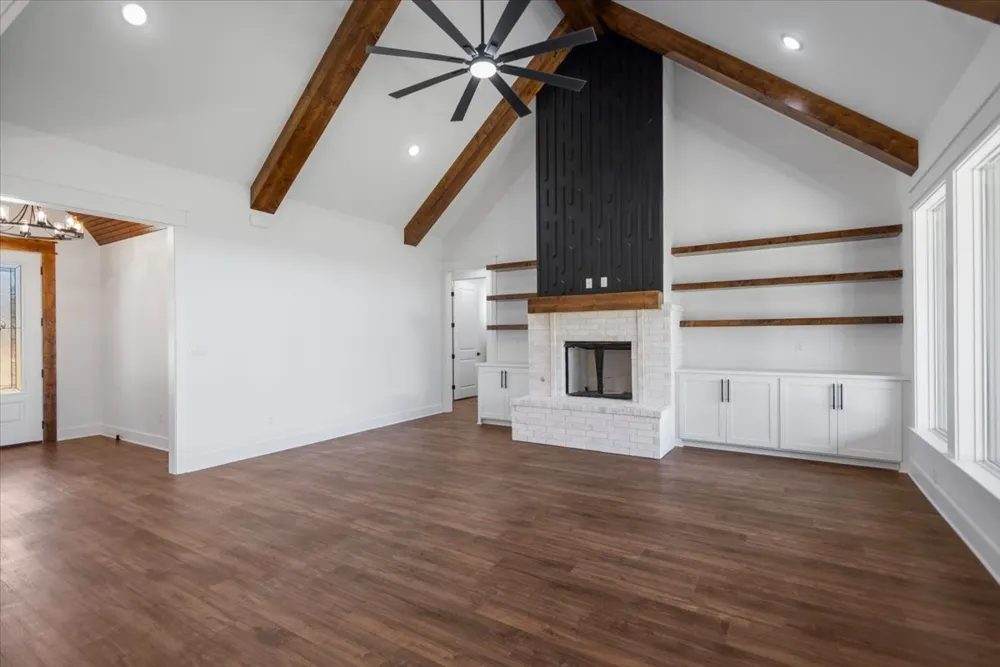 17402 Woodcrest Circle Lindale, TX 75771