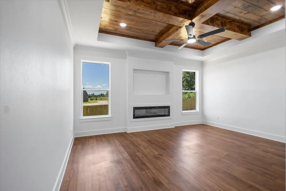 17402 Woodcrest Circle Lindale, TX 75771