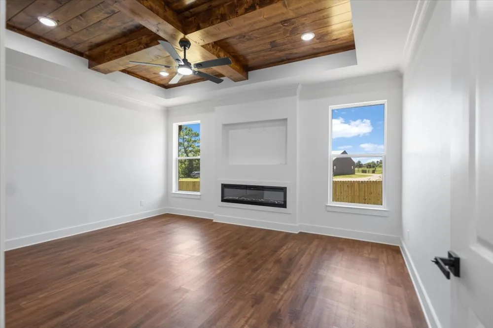 17402 Woodcrest Circle Lindale, TX 75771