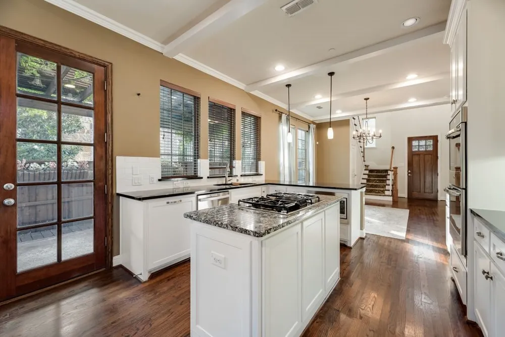 2518 Bill Moses Parkway Farmers Branch, TX 75234