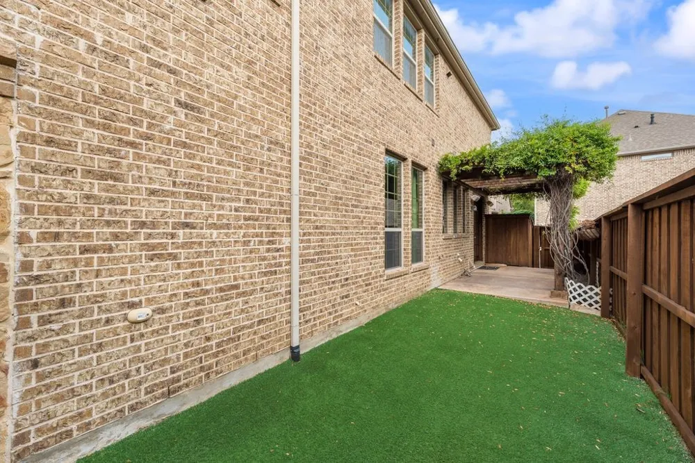 2518 Bill Moses Parkway Farmers Branch, TX 75234