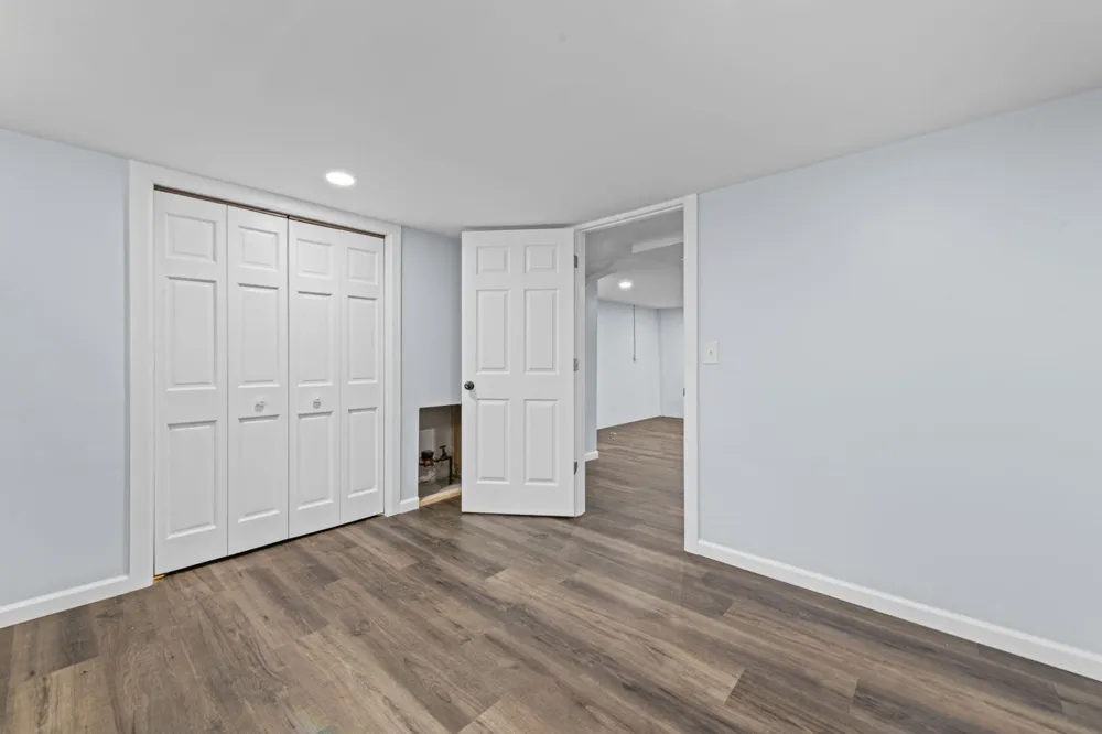 8417 Colonial Street Dearborn Heights, MI 48127