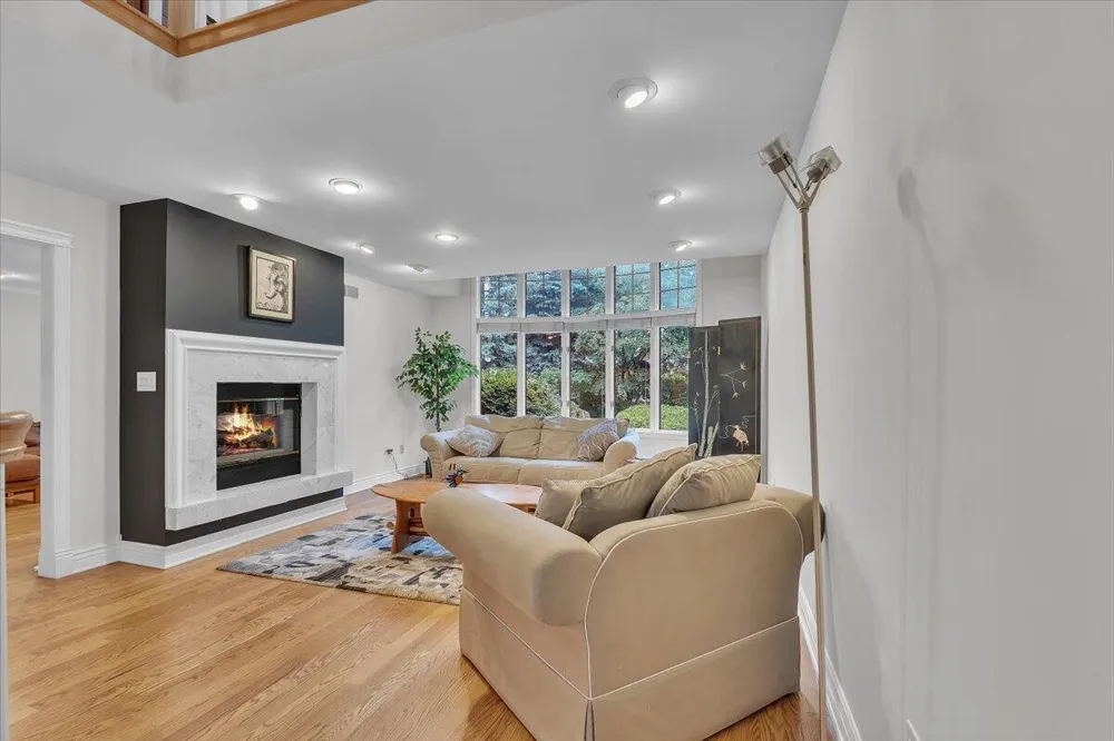 1004 Muirfield Court Schererville, IN 46375