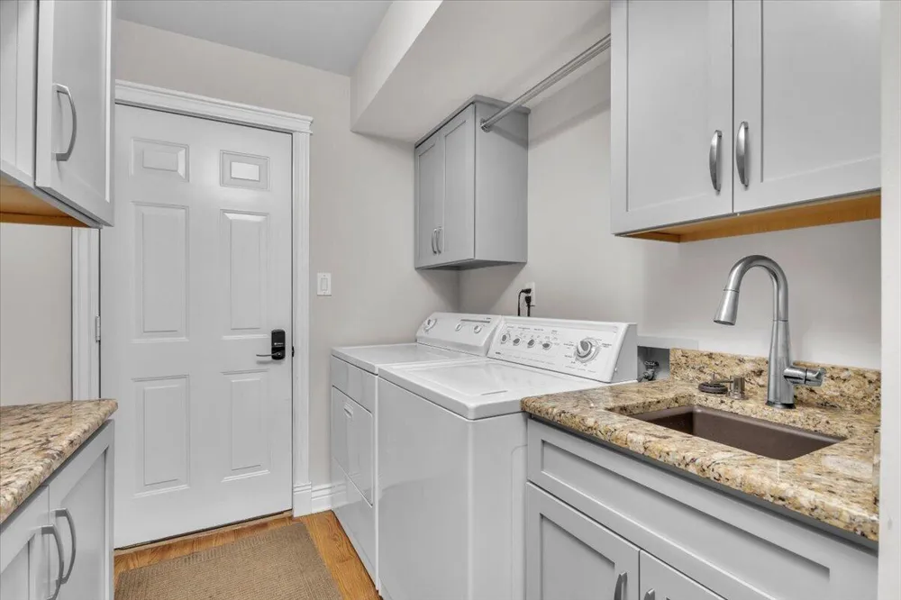 1004 Muirfield Court Schererville, IN 46375