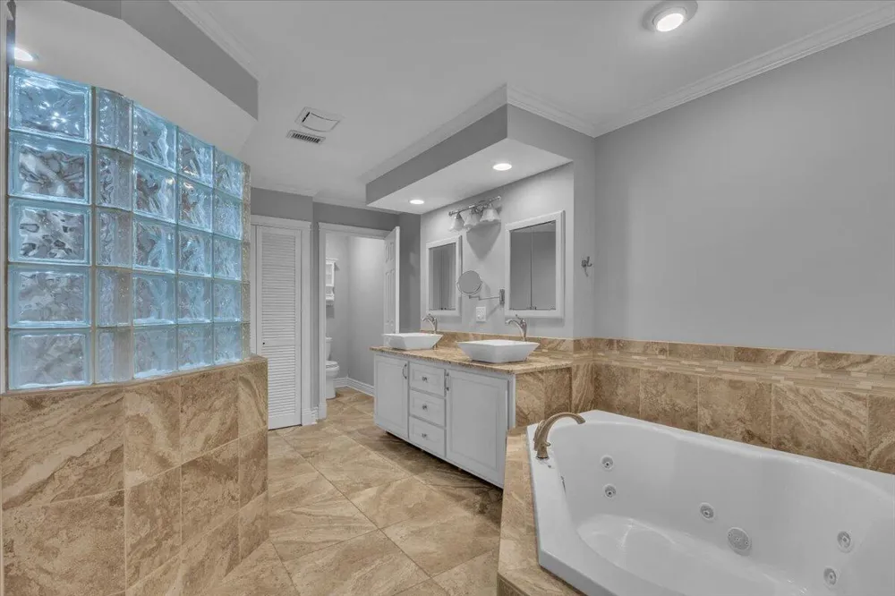 1004 Muirfield Court Schererville, IN 46375