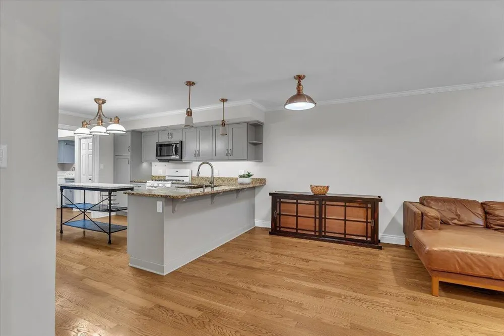 1004 Muirfield Court Schererville, IN 46375