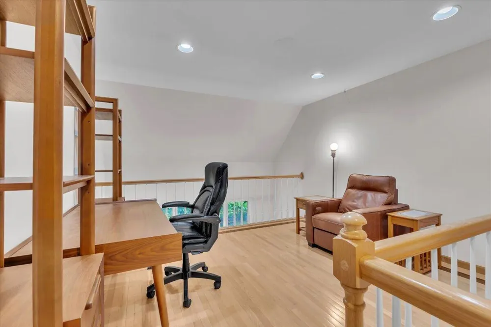 1004 Muirfield Court Schererville, IN 46375