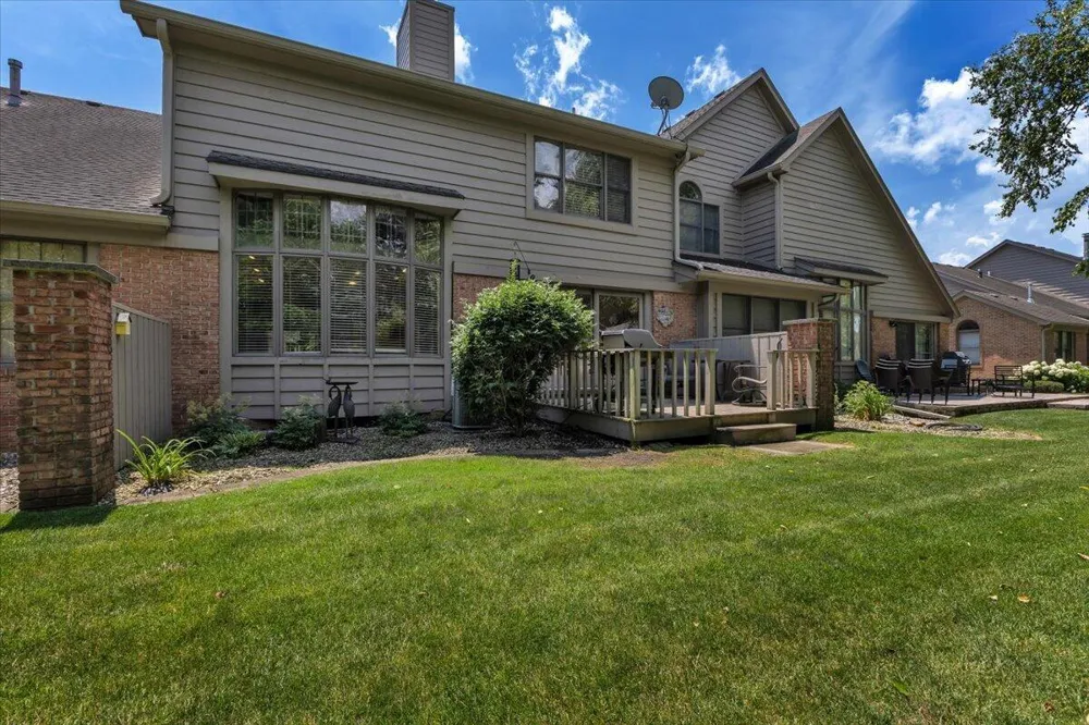1004 Muirfield Court Schererville, IN 46375