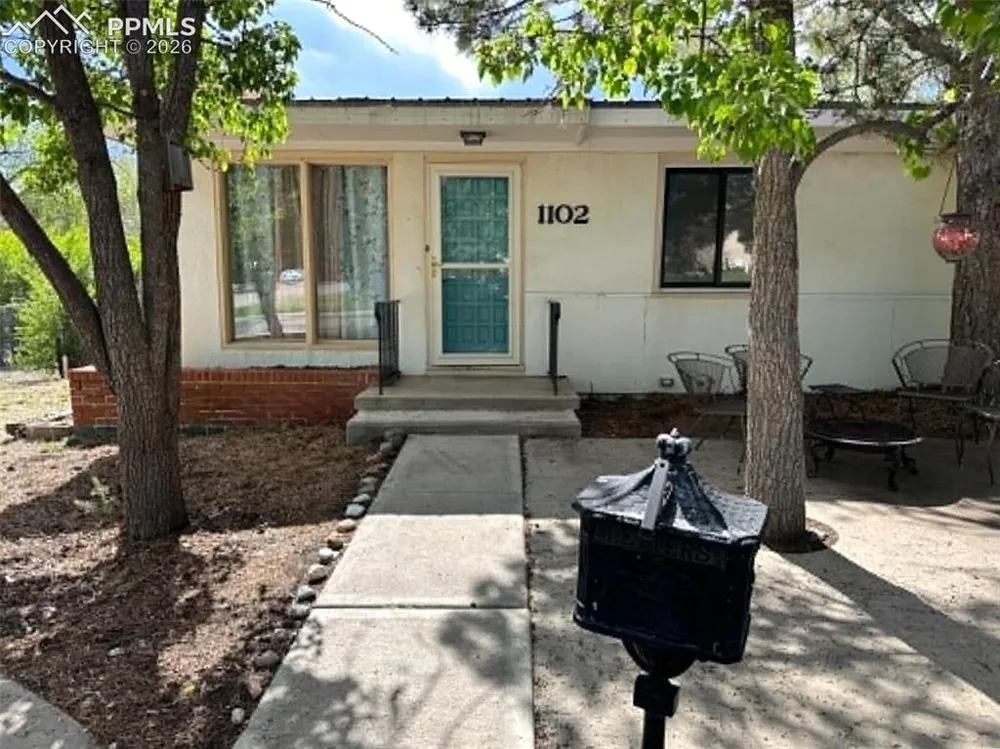 1102 Iowa Avenue Colorado Springs, CO 80909
