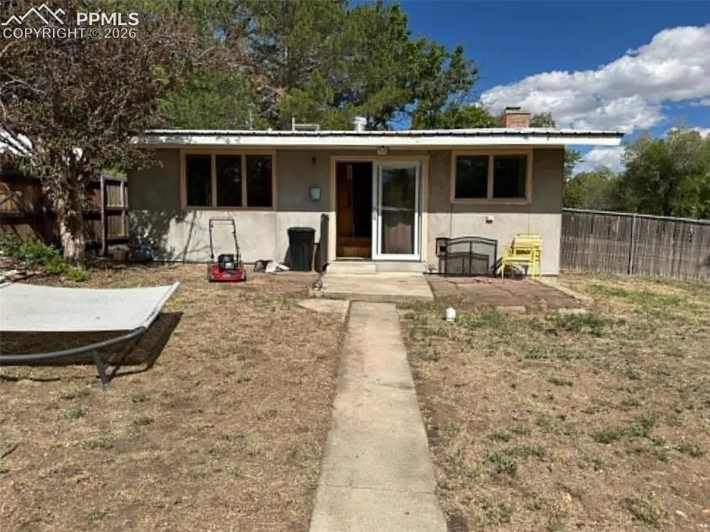 1102 Iowa Avenue Colorado Springs, CO 80909