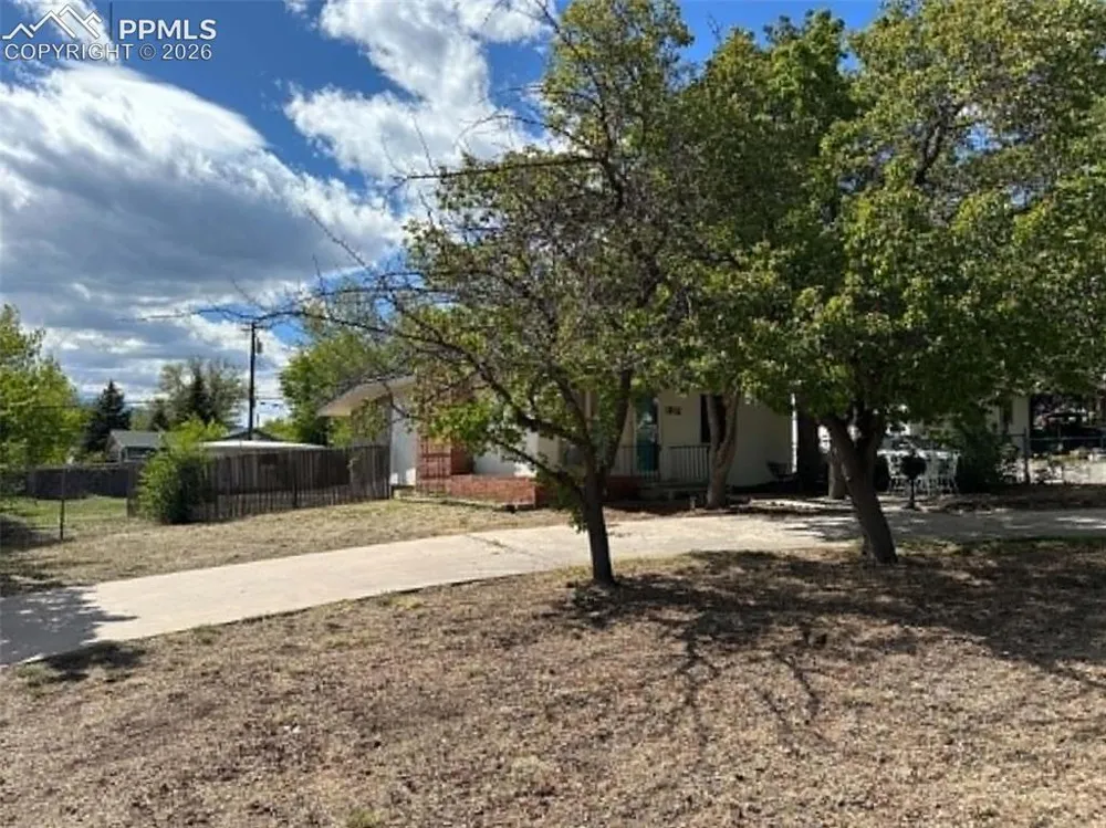 1102 Iowa Avenue Colorado Springs, CO 80909
