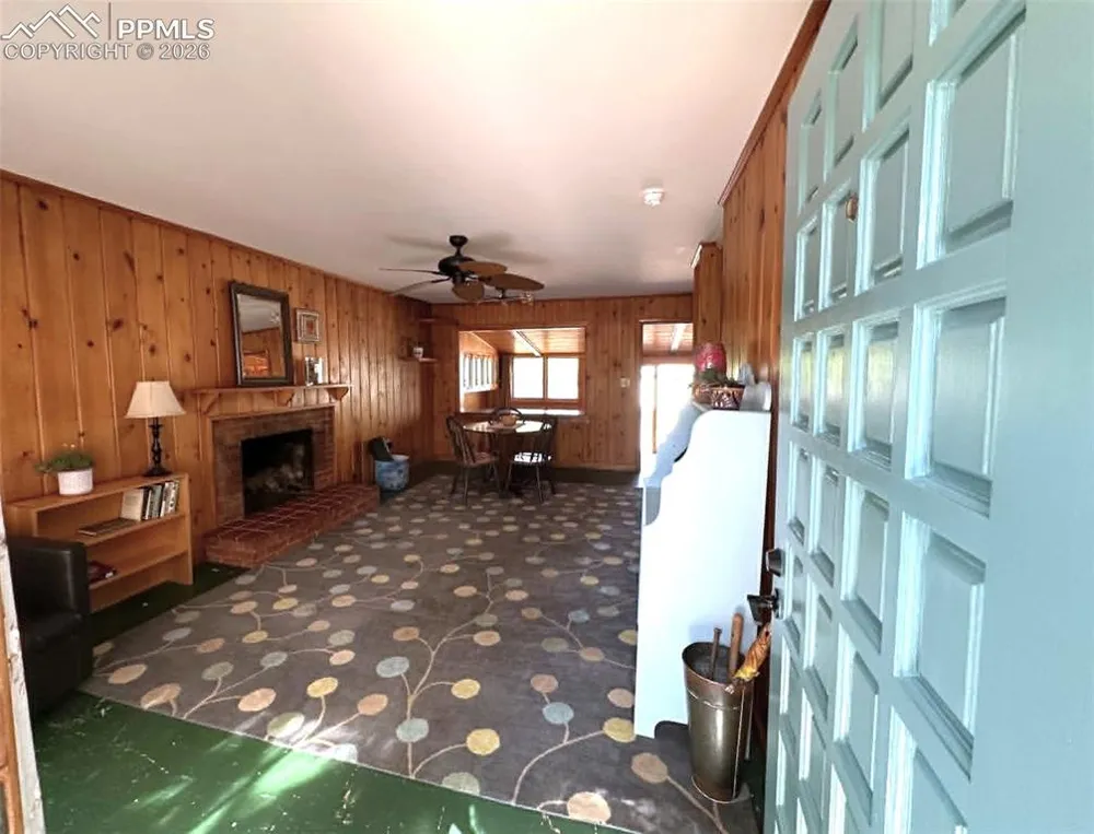1102 Iowa Avenue Colorado Springs, CO 80909