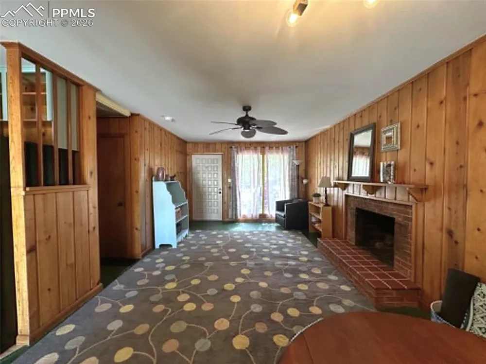 1102 Iowa Avenue Colorado Springs, CO 80909