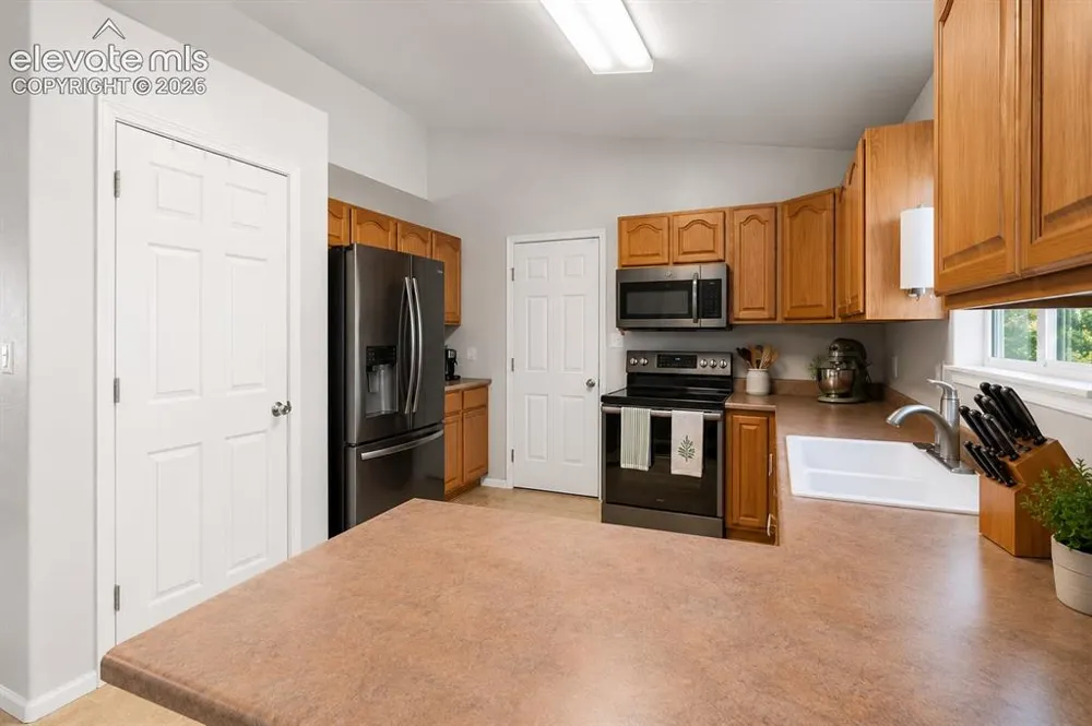 1042 S Honeysuckle Drive Pueblo West, CO 81007
